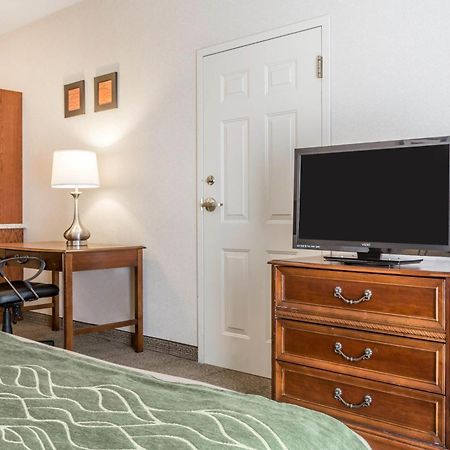 Comfort Inn & Suites Burlington Esterno foto