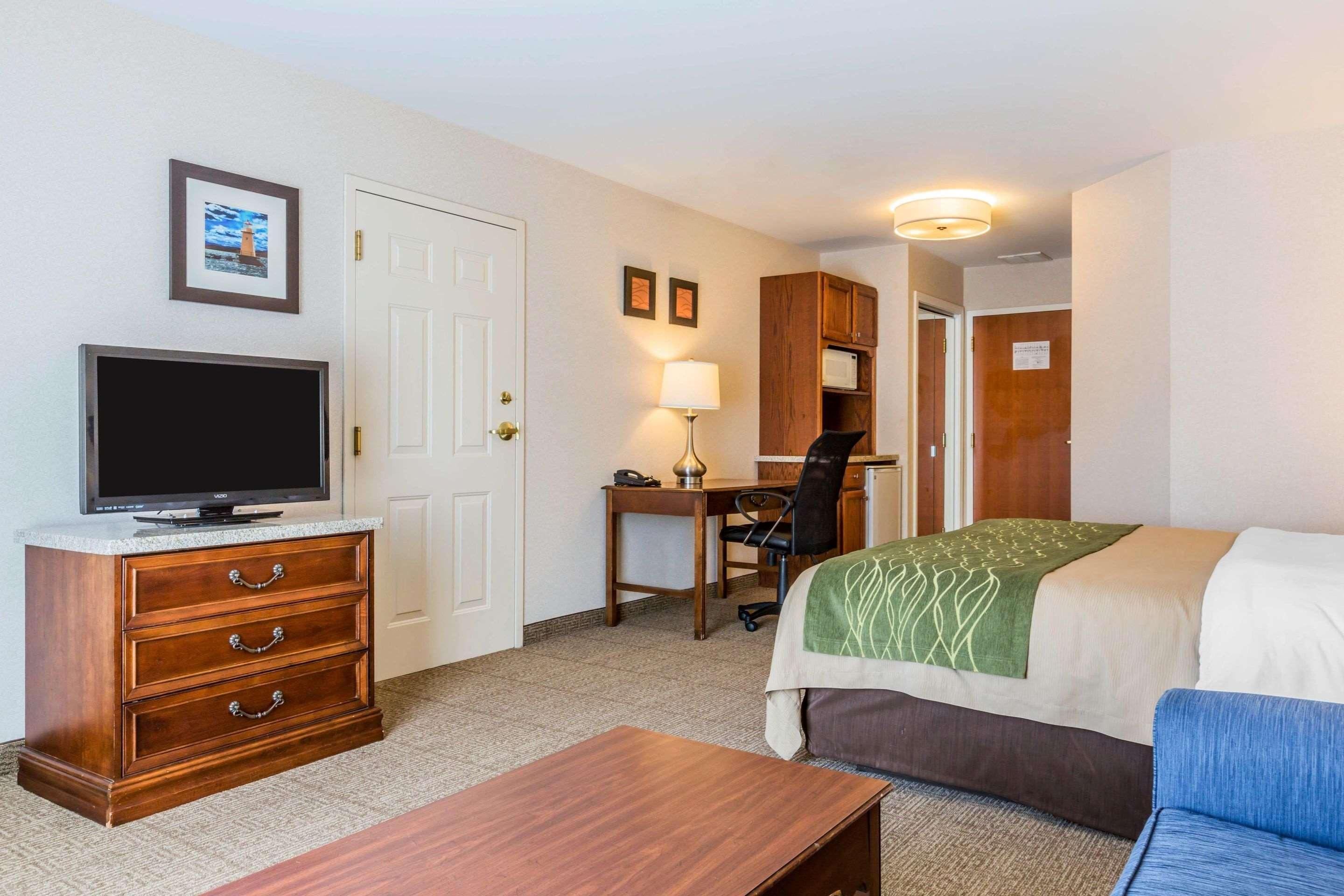 Comfort Inn & Suites Burlington Esterno foto
