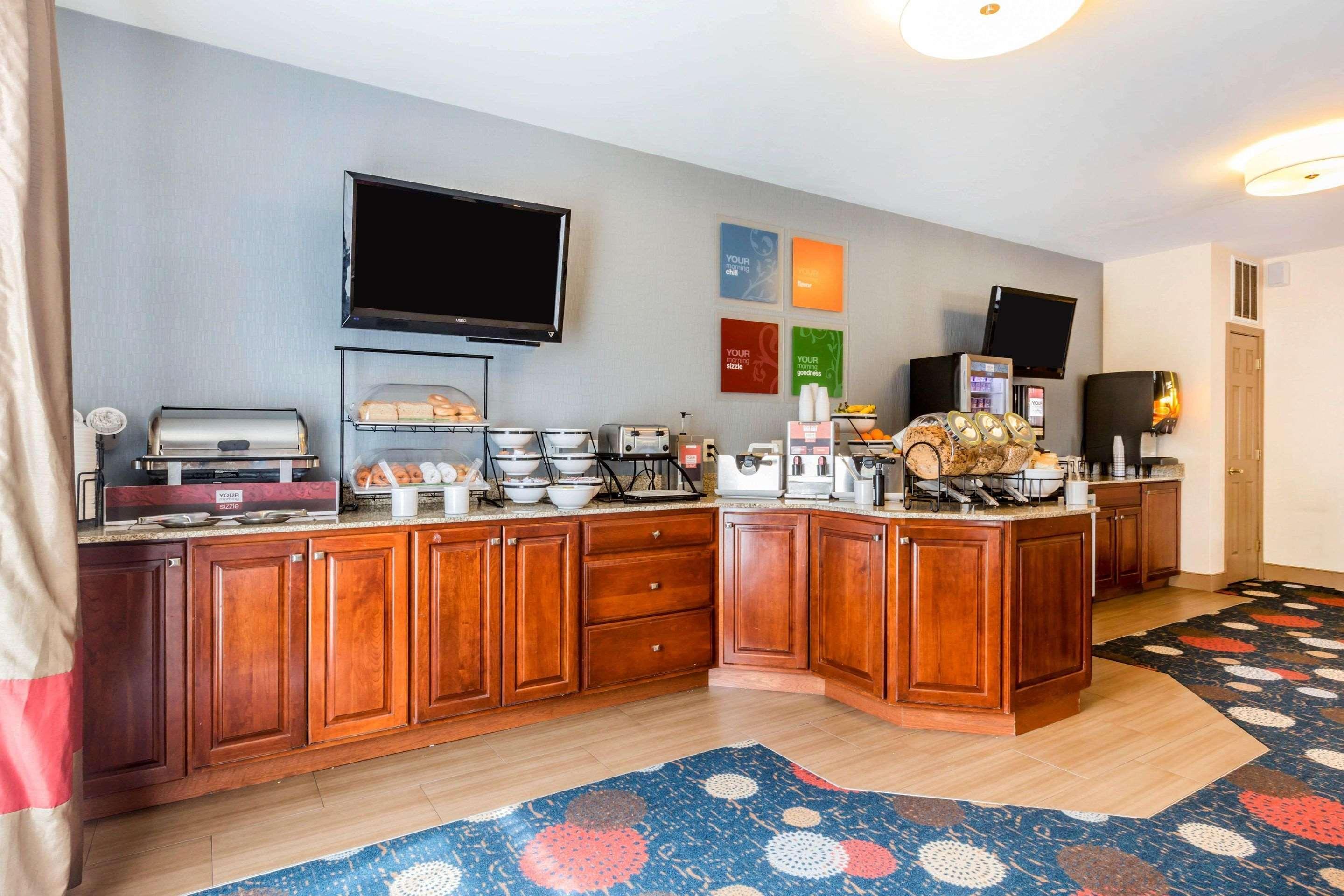 Comfort Inn & Suites Burlington Esterno foto