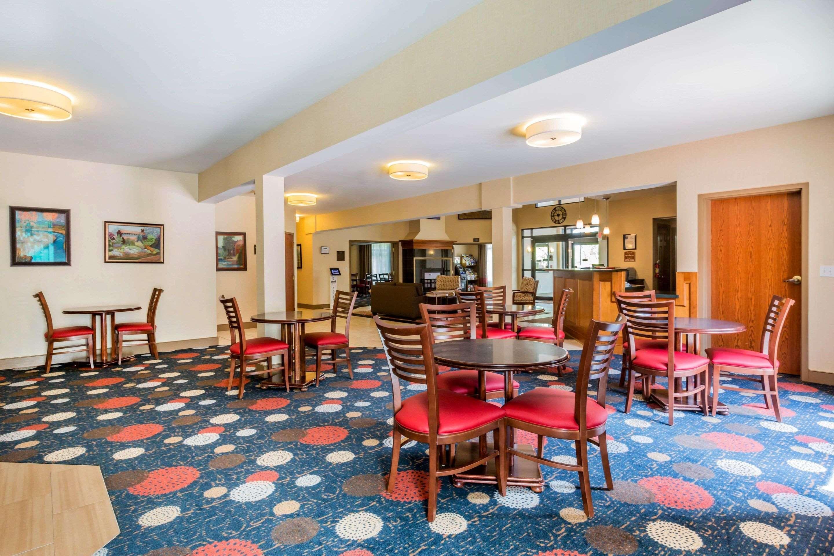 Comfort Inn & Suites Burlington Esterno foto