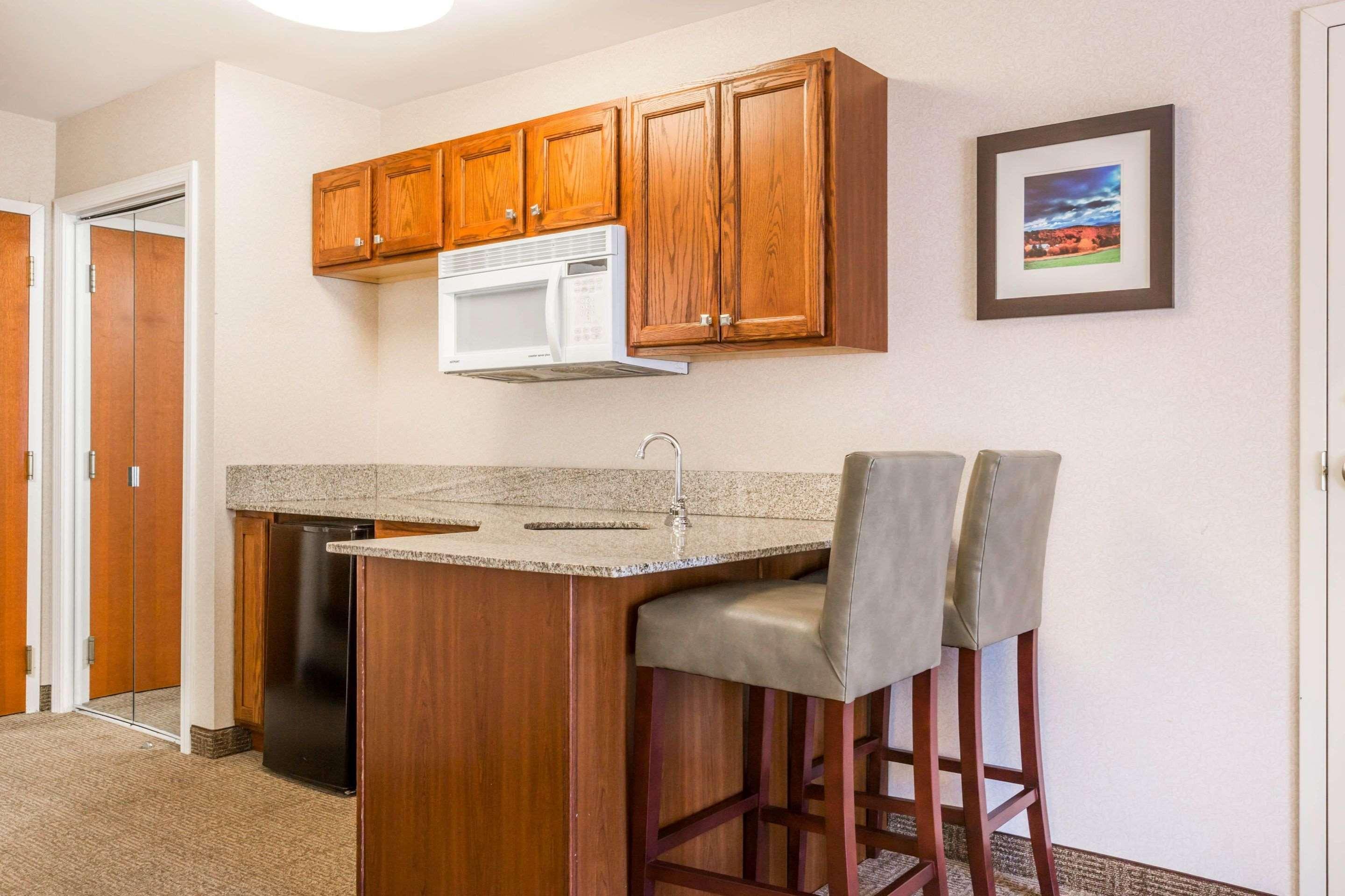 Comfort Inn & Suites Burlington Esterno foto