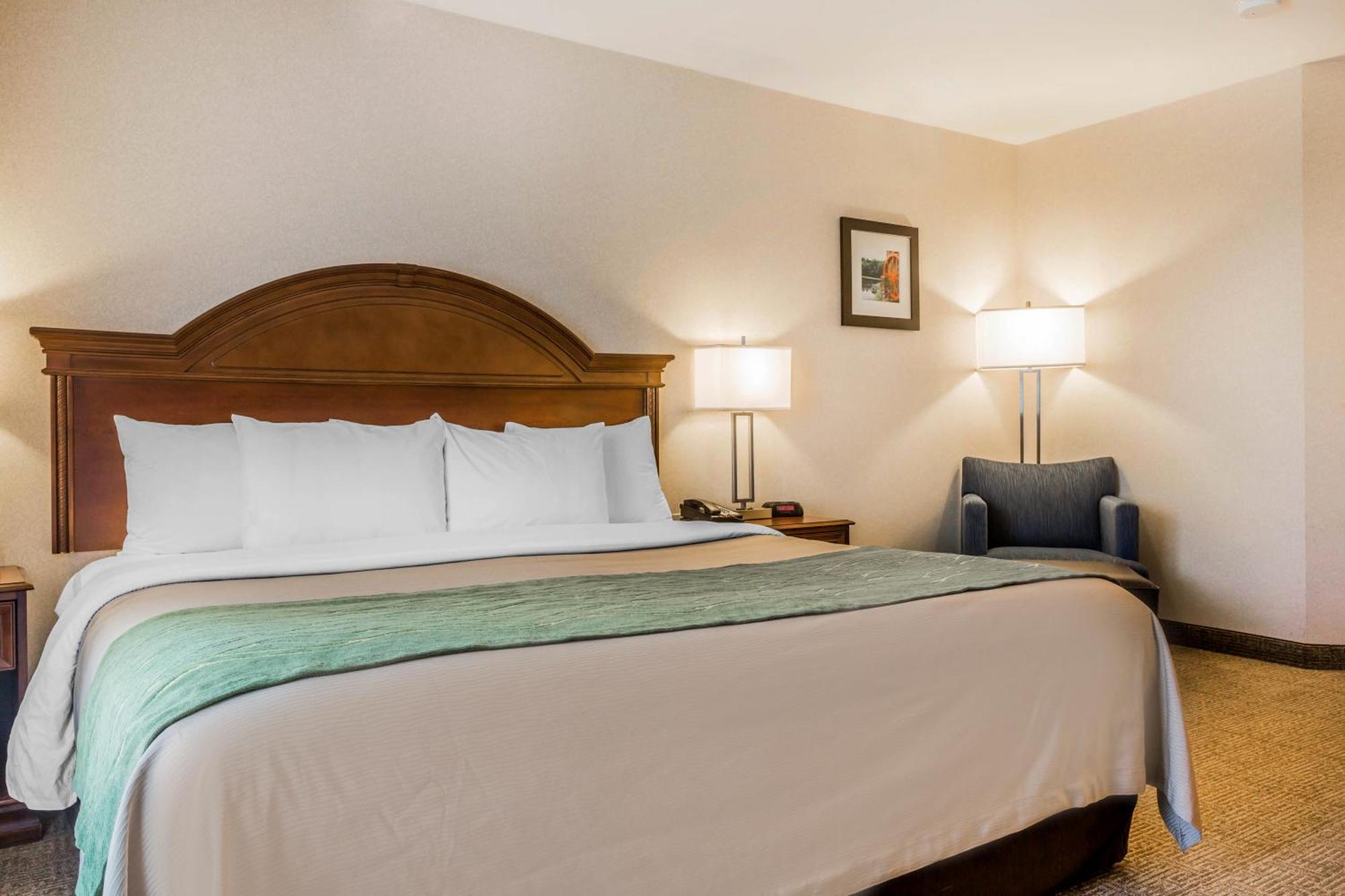 Comfort Inn & Suites Burlington Esterno foto