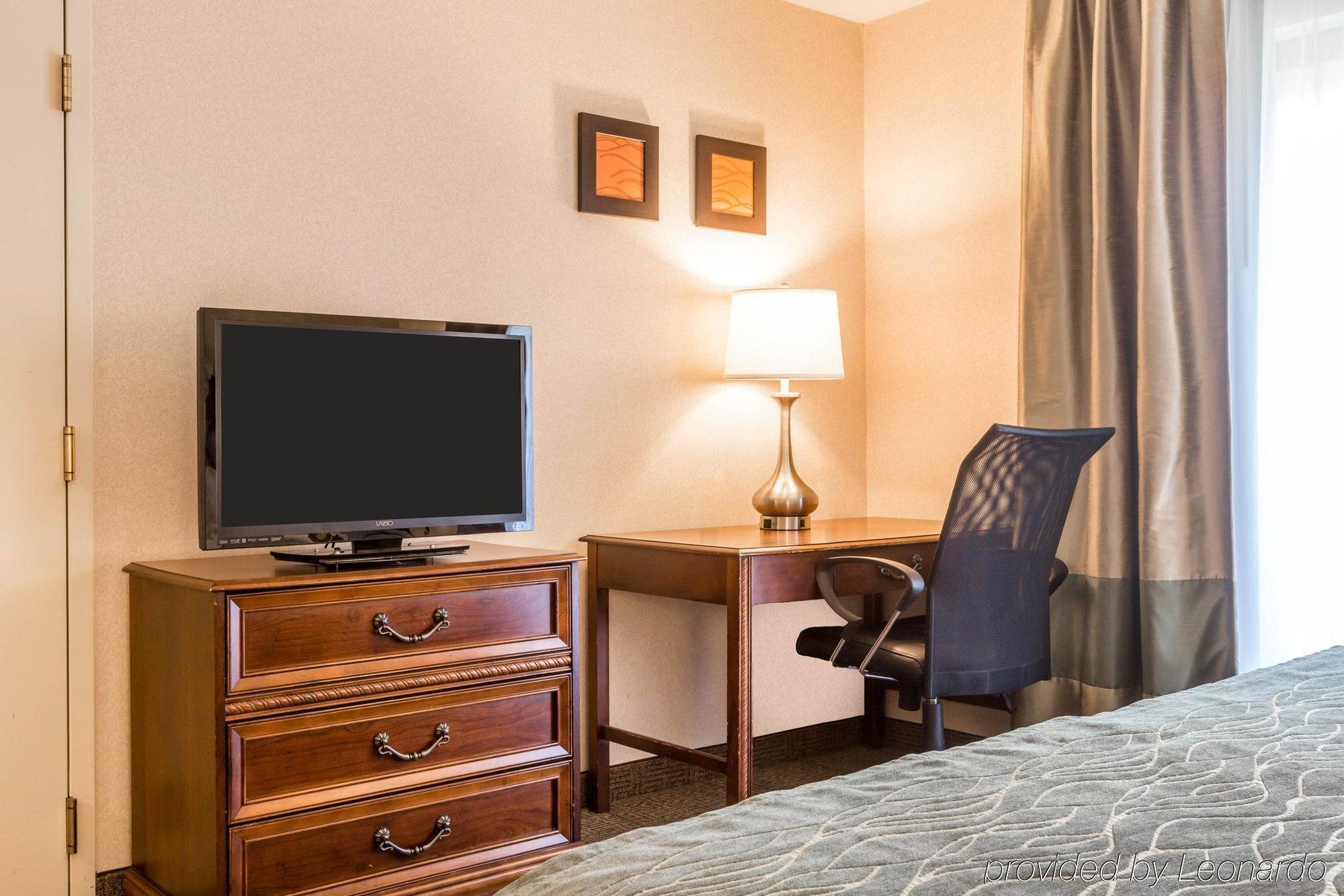 Comfort Inn & Suites Burlington Esterno foto